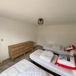 Maison De *